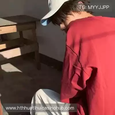 劳能豪